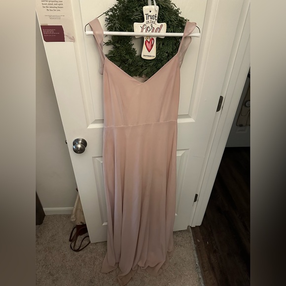 Lulus blush pink bridesmaid dress! Only worn once, perfect condition - Picture 1 of 3